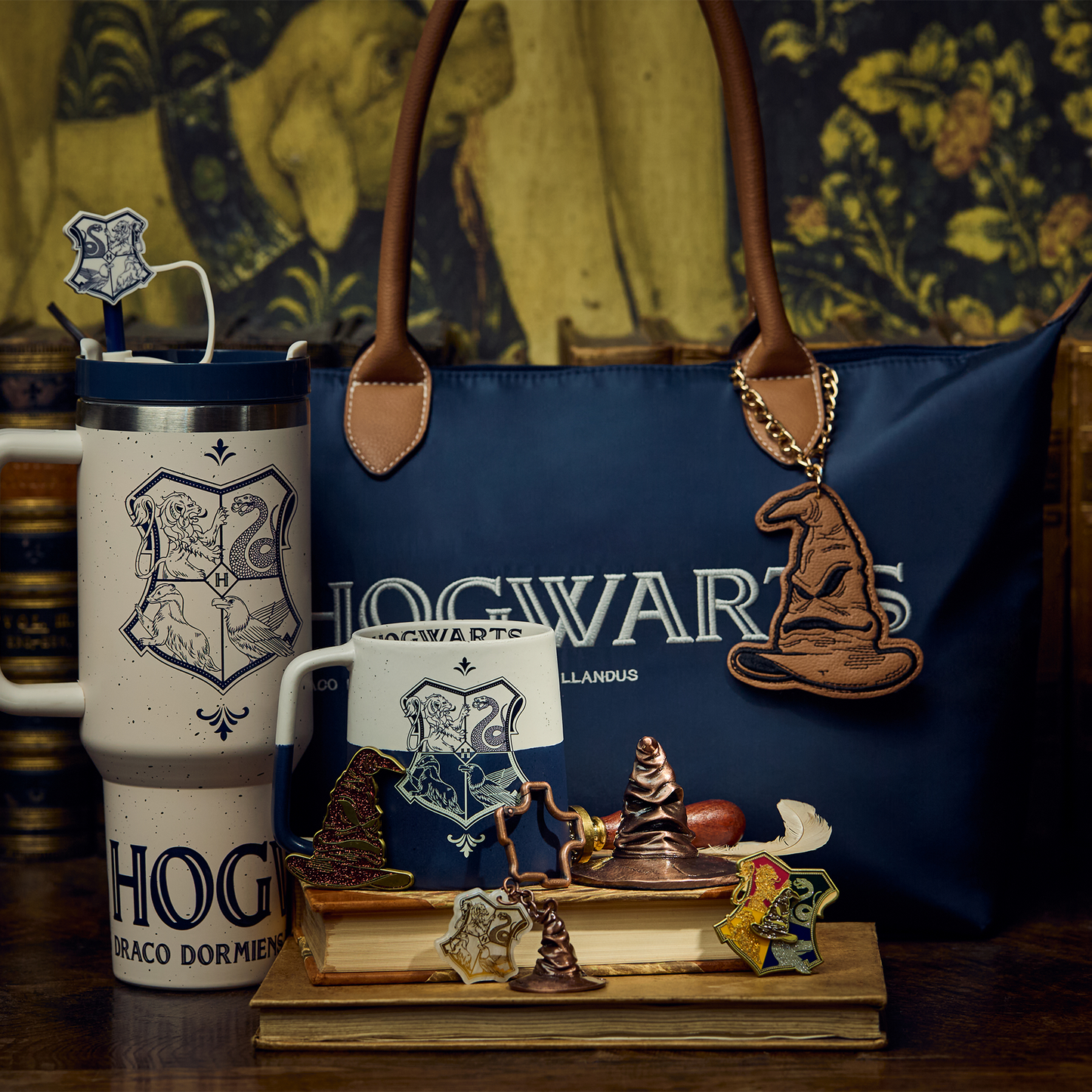 Hogwarts Crest Cup & Straw